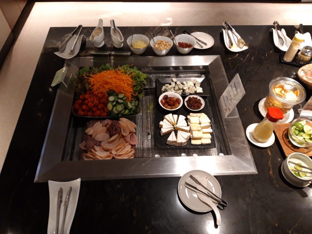 Krisflyer Lounge Bangkok, Buffet