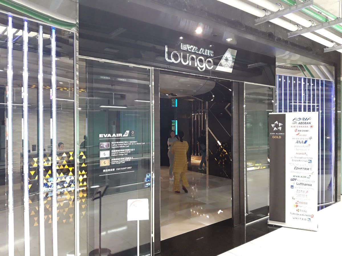 EVA Lounge Bangkok Eingang
