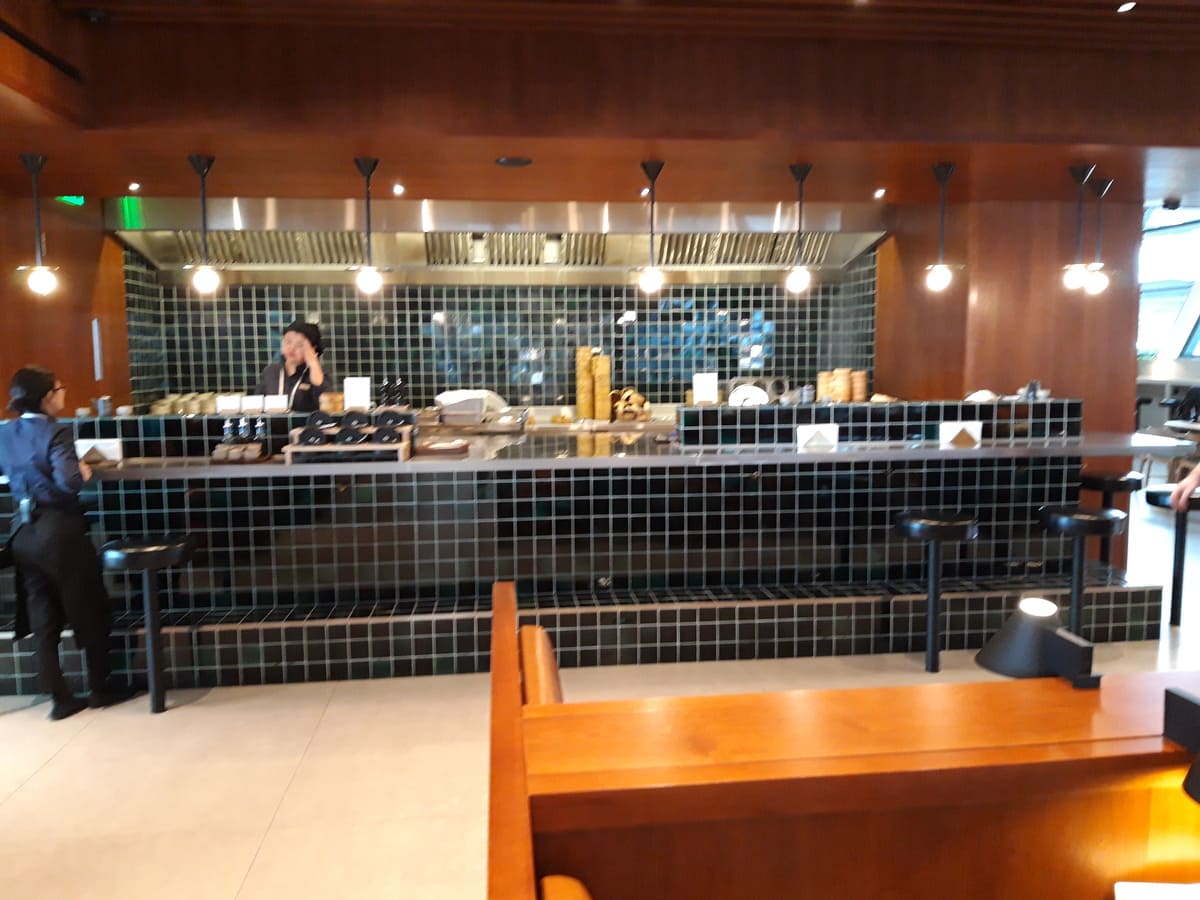 Cathay Pacific Lounge Shanghai Noodle Bar