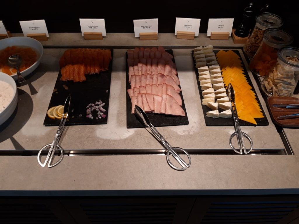 Cathay Pacific Lounge Shanghai Buffet