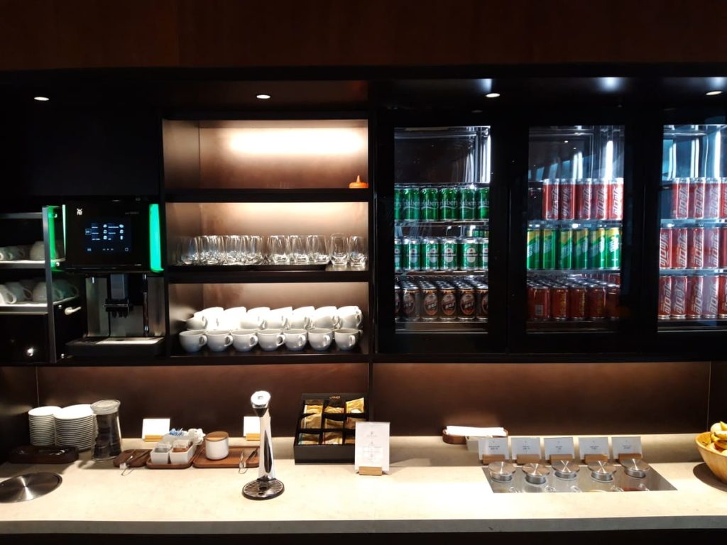 Cathay Pacific Lounge Shanghai Getränkestation