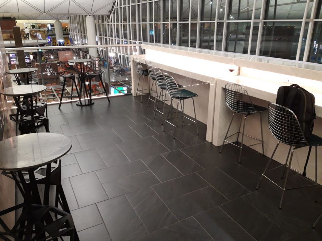 AMEX Centurion Lounge Hongkong Arbeitsplätze