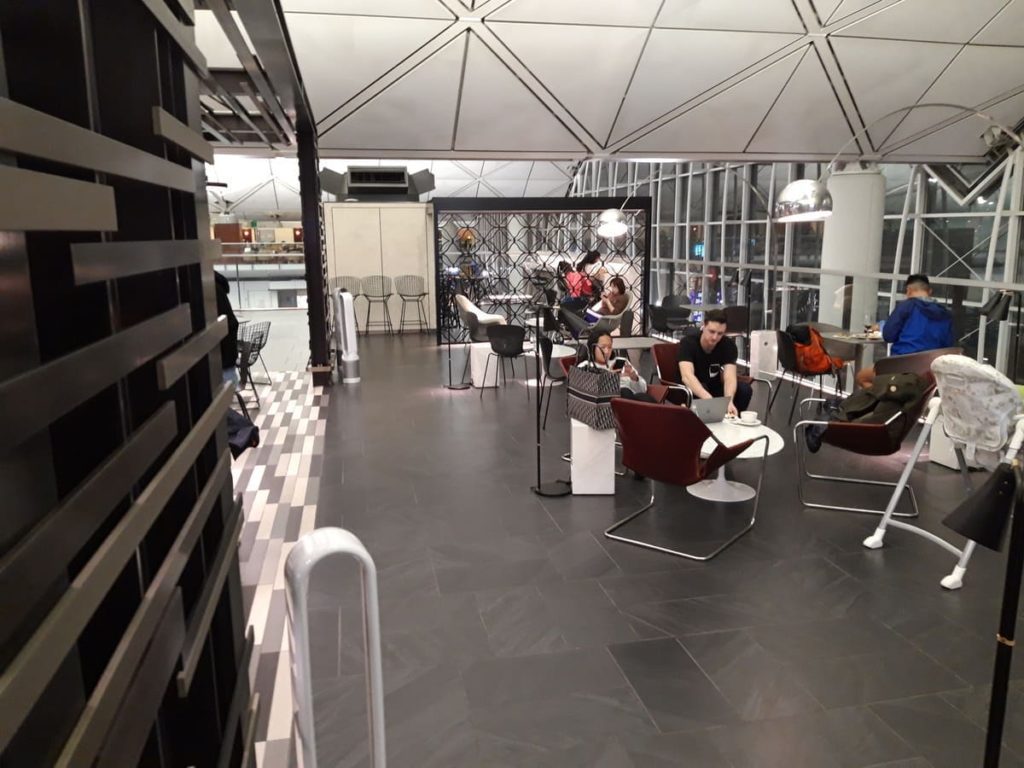 AMEX Centurion Lounge Hongkong Sitzplätze