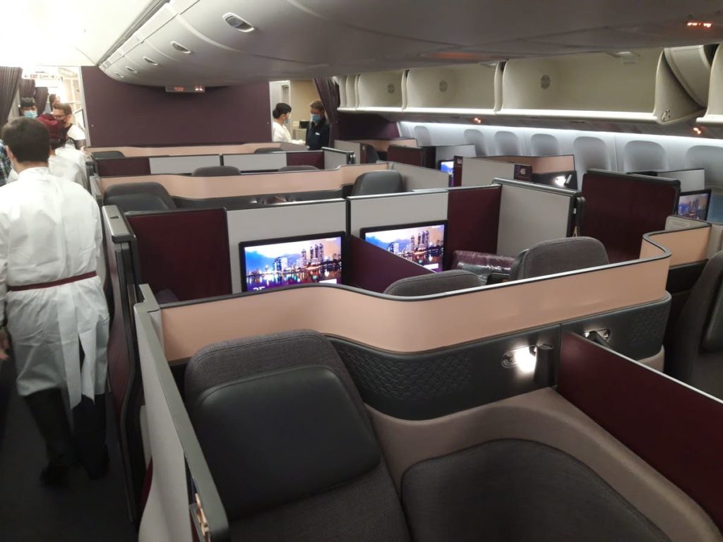 Qatar Airways Business Class Kabine B777-300ER