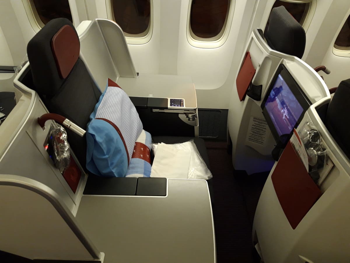 Miles & More Statusvorteile Austrian Airlines Vantage Thron Sitz