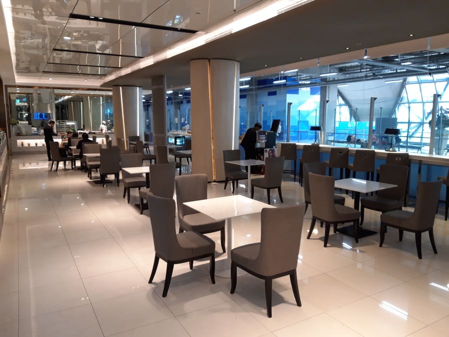 Miracle First Class Lounge Bangkok Speisebereich
