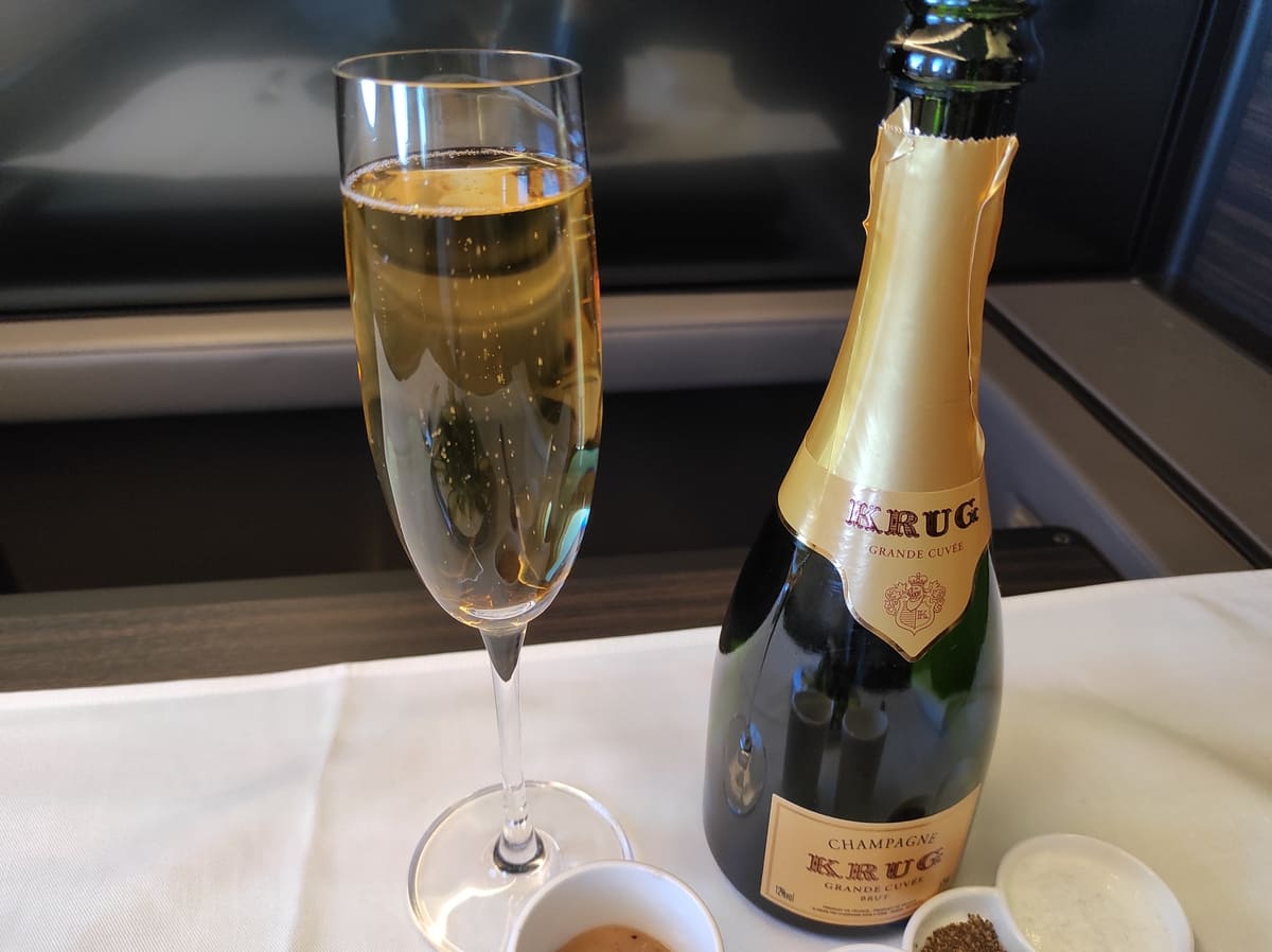 ANA First Class Krug Champagner