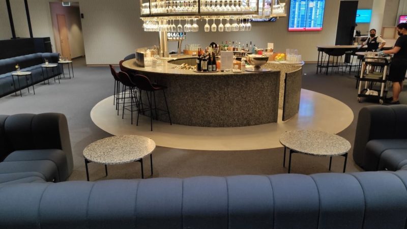 Finnair Business Lounge Helsinki Bar