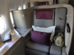Qatar Airways First Class B777-300ER von Cathay Pacific