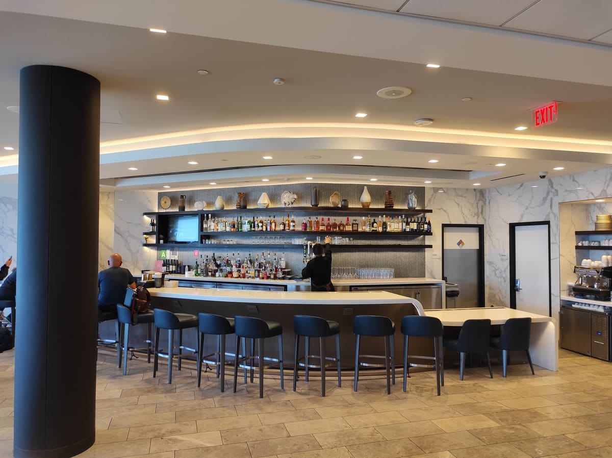 United Polaris Lounge LAX